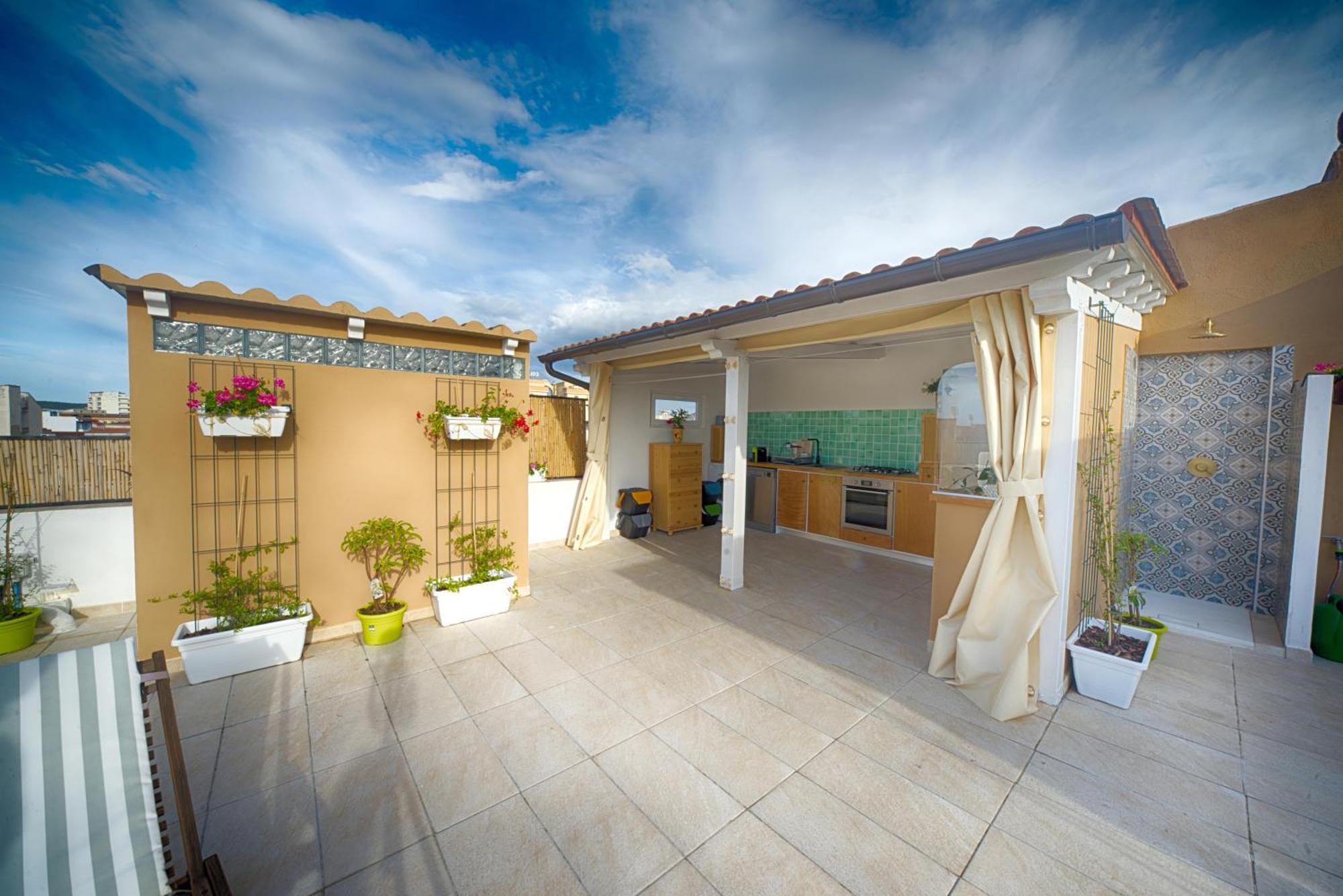 Terrace Rooms Olbia Center ภายนอก รูปภาพ